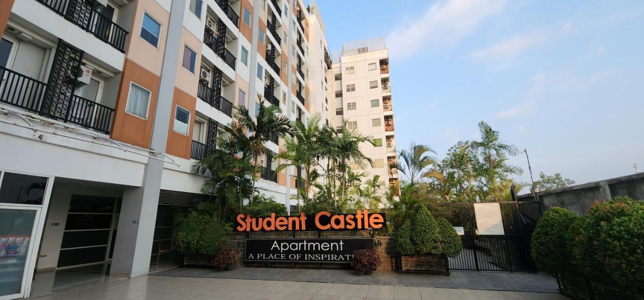 Apartemen Student Castle Γιογκιακάρτα Εξωτερικό φωτογραφία